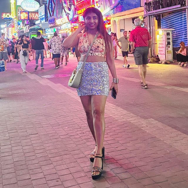 Aakanksha Option Trading