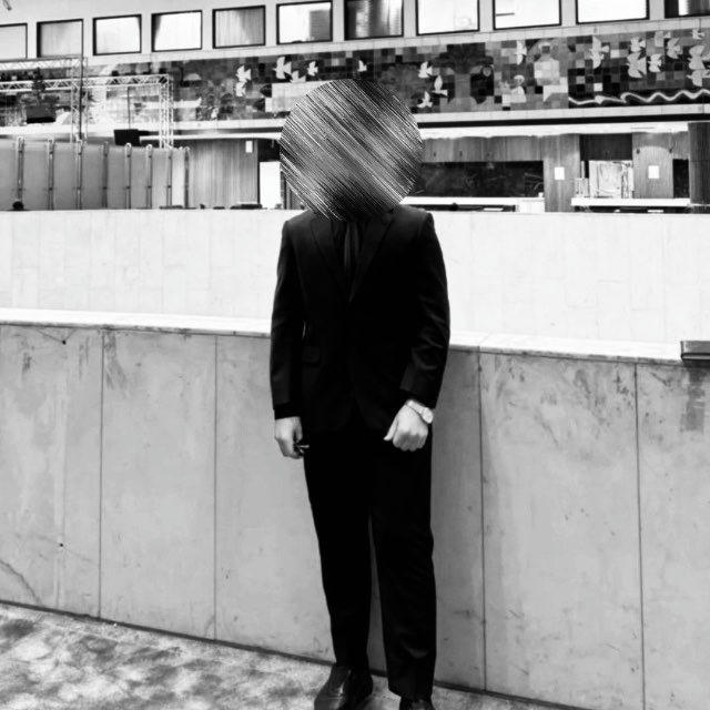 مَبتهمنيش .