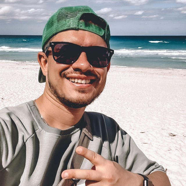 Дион Тревел