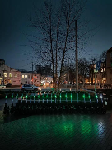 Трішки світла в стрічку серед цих непростих днів 💡 👂🏼Підслухано Київ