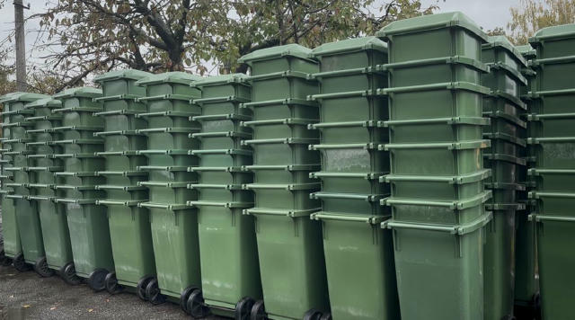 Покращить екологічну ситуацію в громаді. В межах програми WM4U Вінниця отримала 352 сміттєві контейнери. Нове обладнання прий