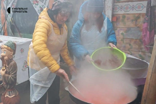 Між Тернопільщиною і Хмельниччиною відбувся телеміст "Онлайн борщ"