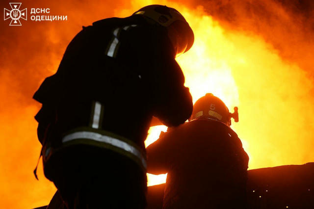 ❗️Одещина вночі пережила чергову ворожу атаку ударних БпЛА, спрямовану на знищення цивільної, енергетичної та транспортної ін