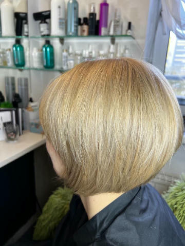 ✨Фарбування волосся✨ 🗓️Коли? на постійні основі 📍Де? м.Харківська, вул.Ревуцького 44а. Салон Fler de lis 💰Скільки? ▫️ Фарб