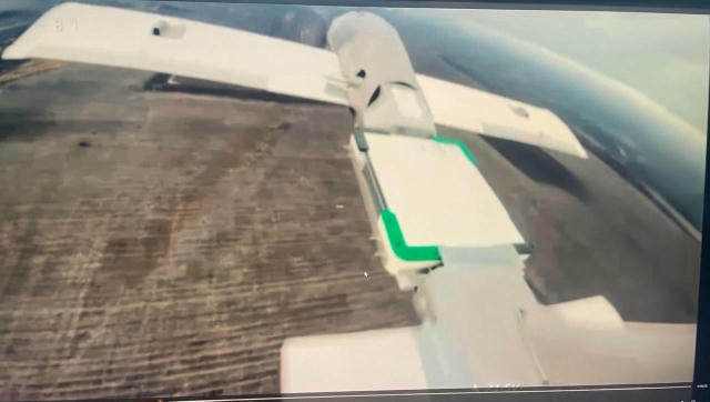 Щодня фіксуються ударні "Молнії" на Старлінку Якщо перші Старлінки були прикручені як-небудь, то зараз вже штатно вмонтовані.