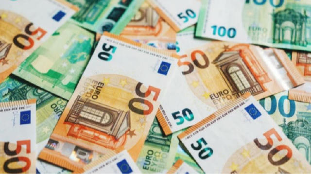 💶📈 Курс євро оновив історичний максимум: на 17 грудня встановлений курс 49,66 грн, — НБУ 🔗 Сайт | Facebook | YouTube