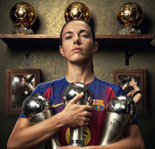 🏆Айтана Бонматі втретє поспіль визнана найкращою футболісткою року за версією ФІФА! Цього року іспанка вже забрала до колекц