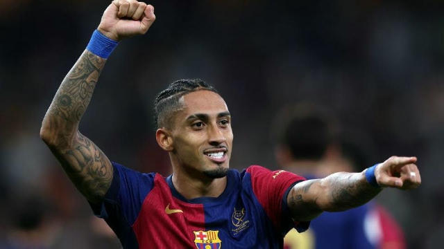 ❌Рафінья опинився за межами топ-3 на нагороду FIFA The Best, а також не потрапив у команду сезону. Компанію Дембеле в топ-3 с