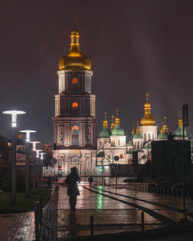 🌃Шановні кияни, на ніч наш чат закривається У столиці триває повітряна тривога, а ми наприкінці дня підготували для вас дайд