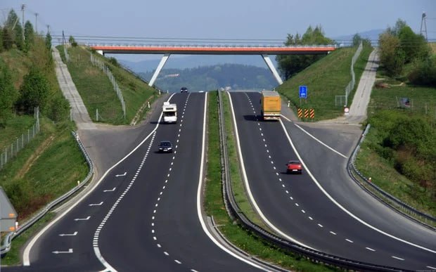 В Україні вже скоро можуть зʼявитися частково платні дороги, — заступниця міністра розвитку громад та територій Альона Шкрум