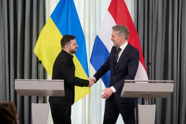 Українська делегація вирушить у Маямі на переговори з представниками США. Про це президент України повідомив на пресконференц