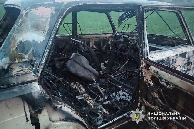 😨Син підпалив авто матері через конфлікт. Це сталося на початку грудня у Софіївці на Криворіжжі. 21-річного палія затримали