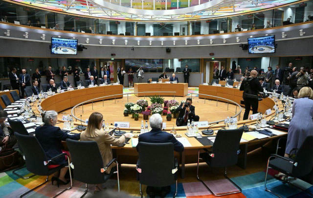 ❗️ ЄС закликав Бельгію розморозити активи рф для України: Politico дізналося відповідь Єврокомісія запропонувала Бельгії розб