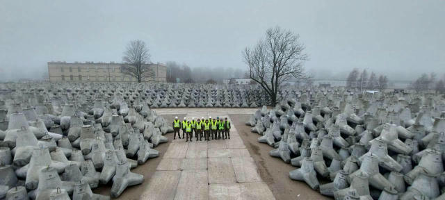 ❗️Польскі укріплення на кордоні з Білорусією. Поляки вирішили не чекати приходу орків з сходу. ㅤ Картуз🇺🇦Україна- підписуйт