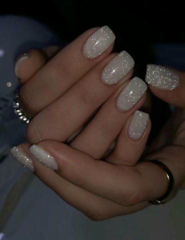 МАНІКЮР 🗓️Коли? На постійній основі 📍Де? м. Харківська (5 хв від метро), вул. Ревуцького, 44а 💰Скільки? Манікюр + покриття