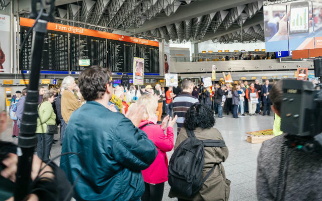 ✈️ Святкові подорожі Європою: можливі затримки та скасування рейсів У період різдвяно-новорічних свят пасажирам у європейськи