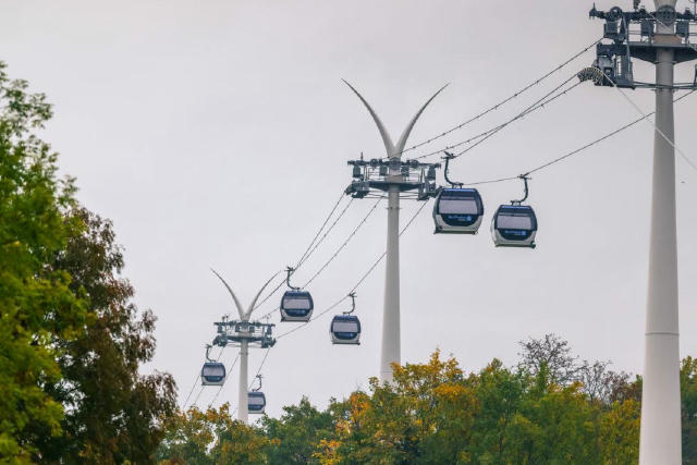 🚠У Парижі відкрили найдовшу канатну дорогу Європи Для містян – це спосіб скоротити час в дорозі вдвічі, а для туристів – +1
