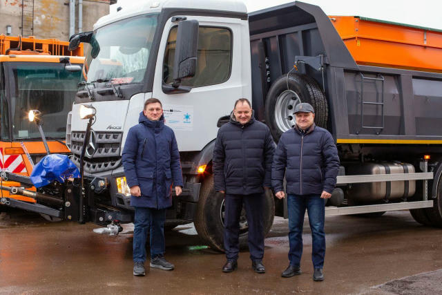 ❄️Зима наступає і франківські комунальники готуються до посиленої роботи. Побував на КП «Муніципальна дорожня компанія», адже