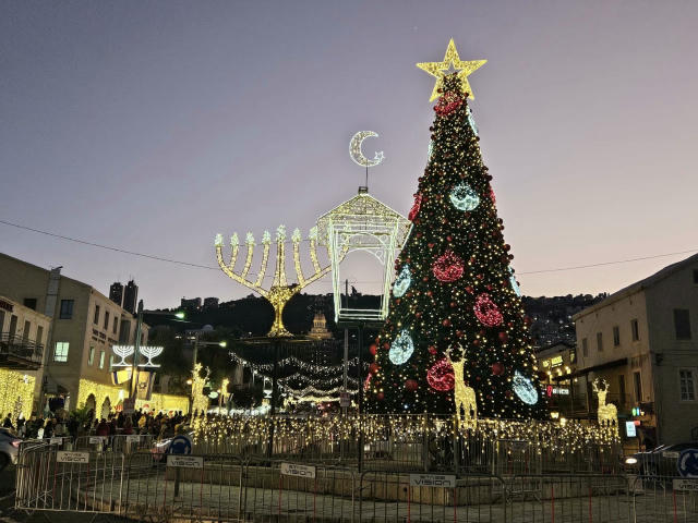 Ладно, Бог с ней, с Ханукой. Это каламбур сейчас был, если что. Вот с Рождеством - совсем все плохо. Йоль - скандинавский и д