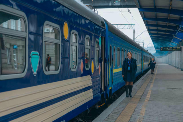 🎄🚆 Укрзалізниця посилює рух на Різдвяні та Новорічні свята На період зимових свят Укрзалізниця призначає додаткові поїзди,