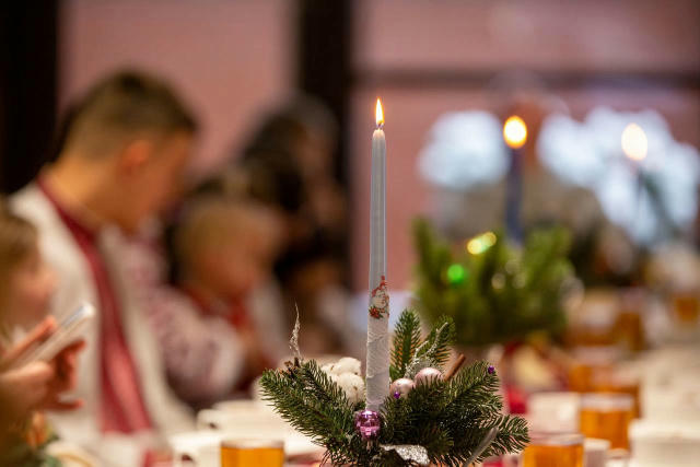 На Святу вечерю зібралися разом з дітьми-сиротами, позбавленими батьківського піклування, дітьми у складних життєвих обставин