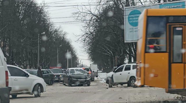 ☄️Серія ДТП у Полтаві: 23-го вересня, Левада, Лісок. Там зараз ускладнений рух — будьте обережні! Полтава Сирена | Надіслати