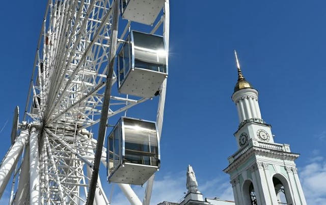 Колесо огляду на Подолі демонтують, — повідомляють наші джерела з посиланням на власника аттракціону Розпочали процедуру демо