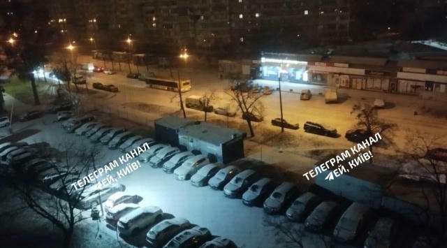 ❄️ Снігопад, хуртовини та завірюха у Києві — як і обіцяли синоптики. Сьогодні по столиці вдарила сувора зима
