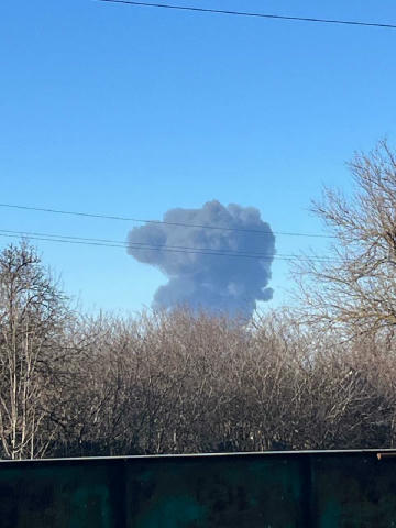 "Красавчики хохли" 😈 Добрі дрони завітали до НПЗ у Новошахтинську, Ростовська область і одразу спровокували захоплення серед