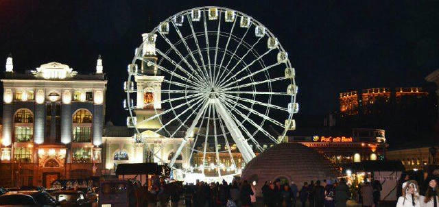 ⚡️ Кінець епохи: колесо огляду на Подолі в Києві демонтують. Зараз атракціон закрили для відвідувачів, — КМДА. Картуз🇺🇦Укра