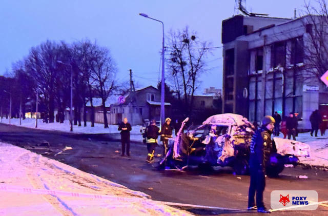 😱 Росіяни обстріляли одну з найжвавіших трас Харкова, у результаті загорілися кілька автомобілів, — мер міста. В автомобілях