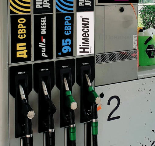 Уряд дозволив продаж безрецептурних ліків на АЗС за умови наявності ліцензії та дотримання вимог до зберігання й контролю яко