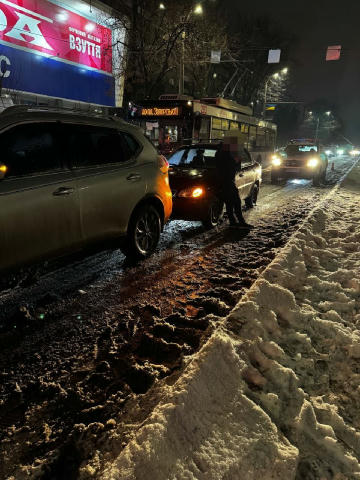 ❗Ускладнено рух біля Лахті. На перехресті Соборного та Української Ми в 📲 WhatsApp 📲 Instagram 📲 TikTok