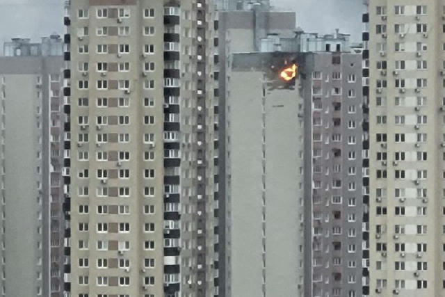 Шахед прямим влучанням поцілив у квартиру на 24 поверсі багатоповерхівки у Києві 🇺🇦Реальна Війна | Підписатись