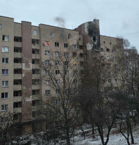 Жах! Шахед також атакував гуртожиток КАІ (НАУ) у Києві. Кияни, будьте обережні, атака триває! До 50 дронів прямують у бік Киє