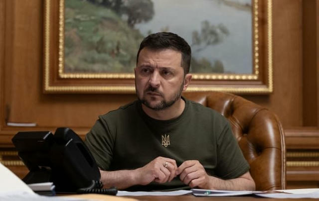 🇨🇳Зеленський жорстко оцінив роль Китаю: замість миру - фінансування війни РФ Коментуючи позицію Китаю, Зеленський зазначив,