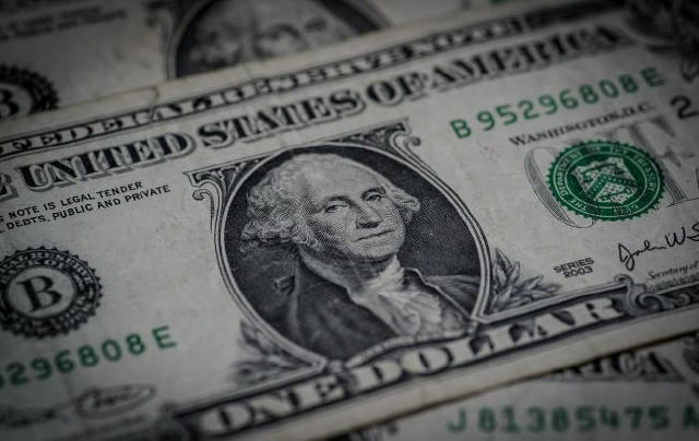 💵Без валютних стрибків? Яким буде курс долара наприкінці грудня та у січні Протягом останнього тижня 2025 року та у січні на