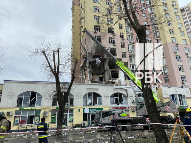 😔Ще наслідки російського обстрілу Києва Більше новин тут 👉 rbc.ua