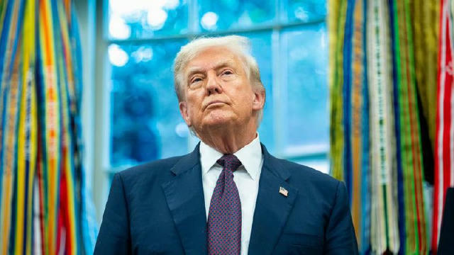 😐 Трамп висловив оптимізм щодо мирної угоди під час візиту Зеленського до Mar-a-Lago 28 грудня Він назвав цю війну найскладн