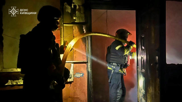 Загинула жінка 1978 року народження, пораненого чоловіка доправили до лікарні, — у Київській ОВА розповіли про атаку на Білу