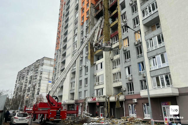 Кількості постраждалих у столиці зросла до 30 осіб, 10 із них наразі перебувають у лікарнях. Також одна людина загинула, пові