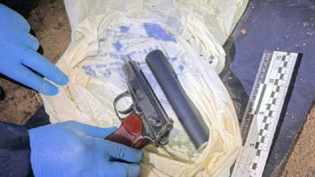 СБУ нашла пистолет, из которого могли убить Парубия Следователи Службы безопасности собрали новые доказательства на подозрева